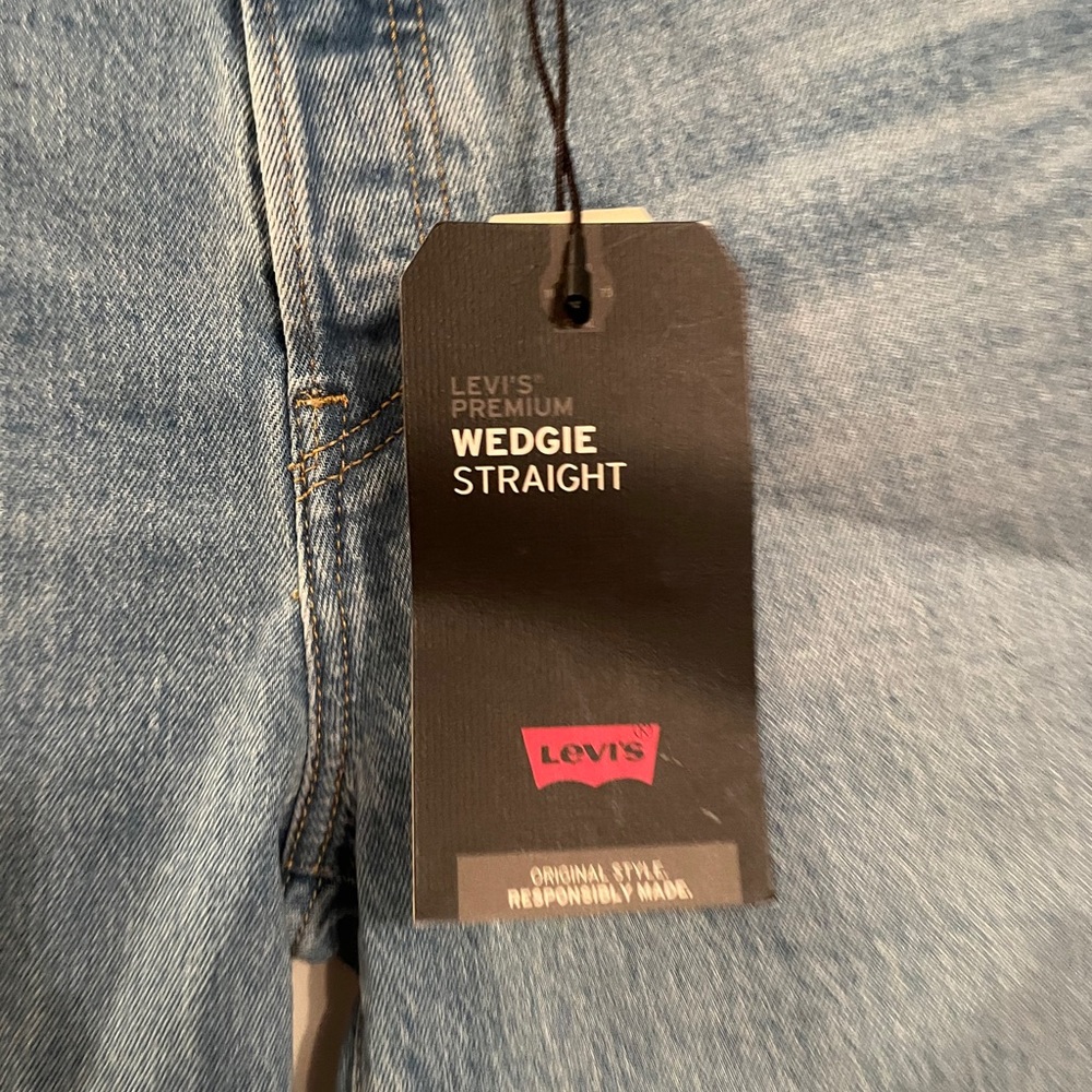 Levi’s Wedgie jeans - Picture 2 of 6